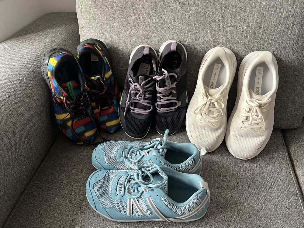 Маратонки Brooks, Under Armour, Xero и Hoka