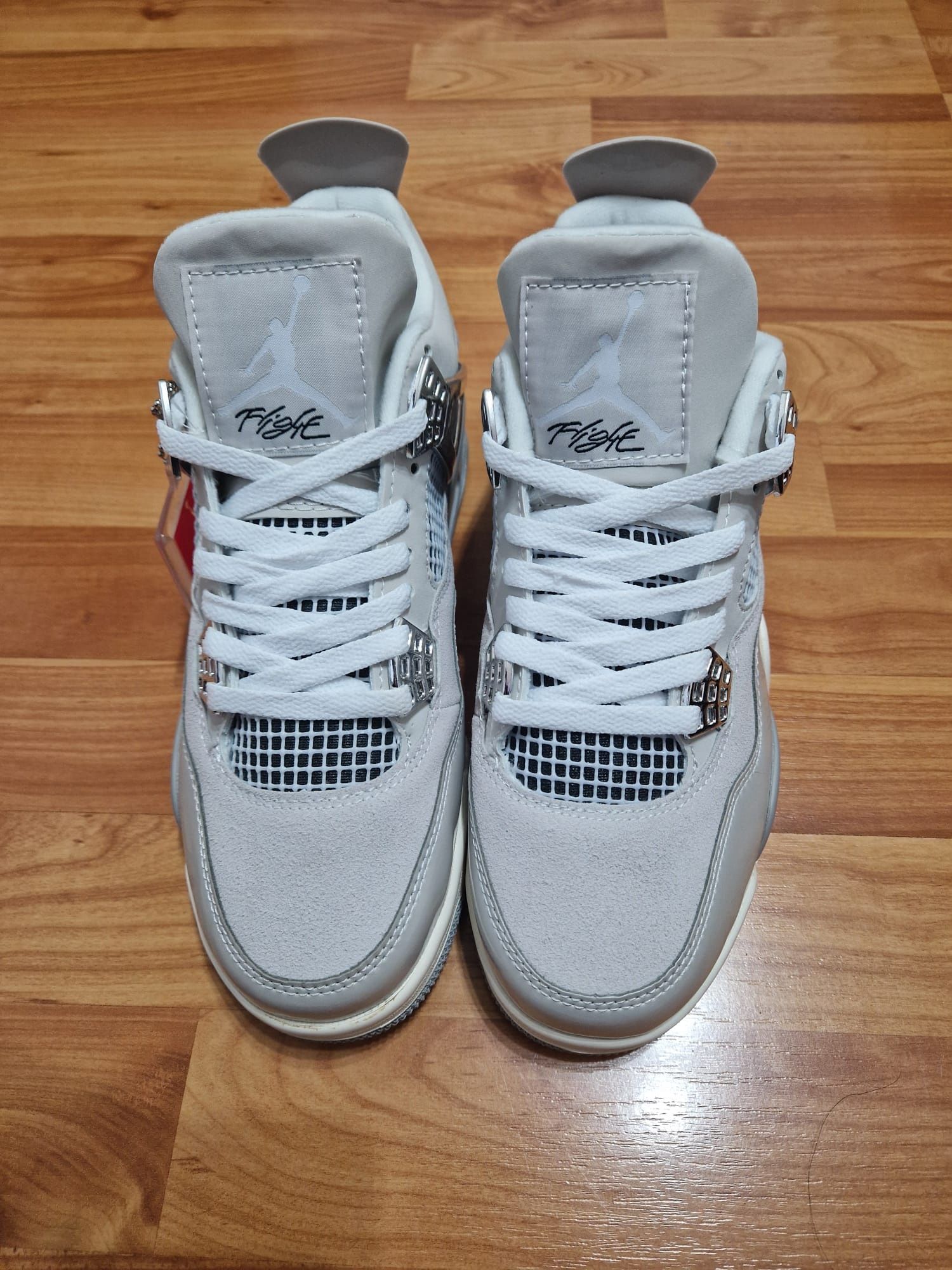 Adidași jordan patru frozan moment