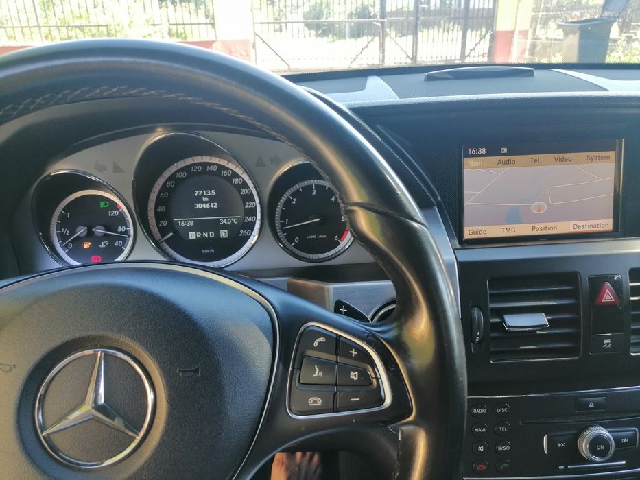 Vând Mercedes Glk, an 2010