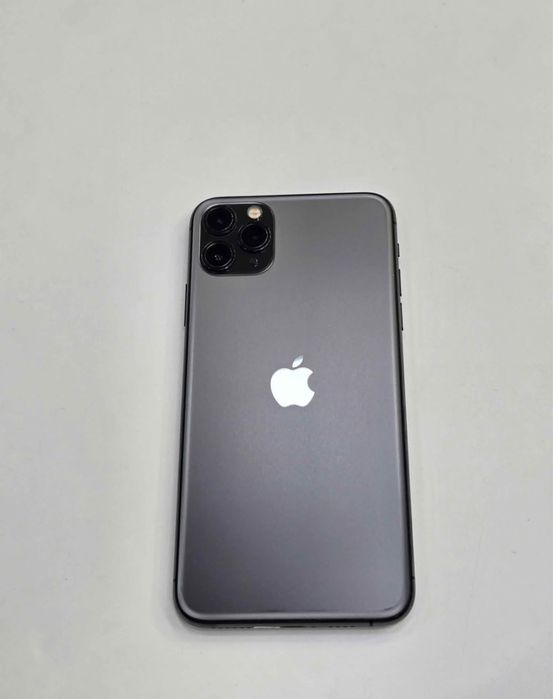 iPhone 11 Pro MAX/ 92% Bateria  / Accept Schimburi