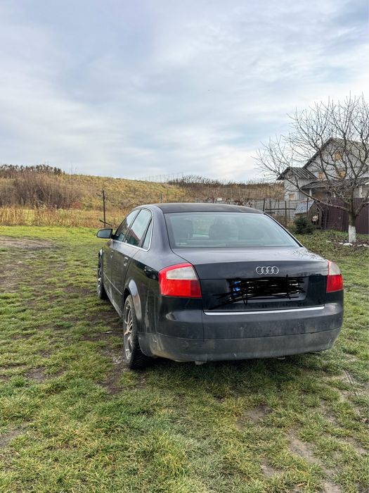 Vand audi A4 cu motor de 2,5