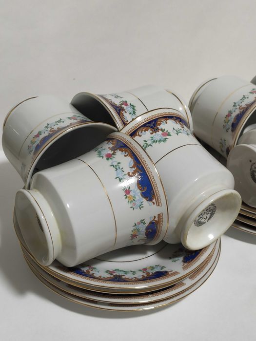 Чашки с блюдцами, 8 персон