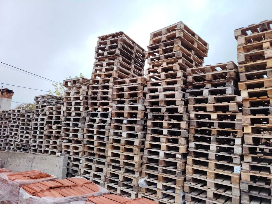 Дървени палети и скари