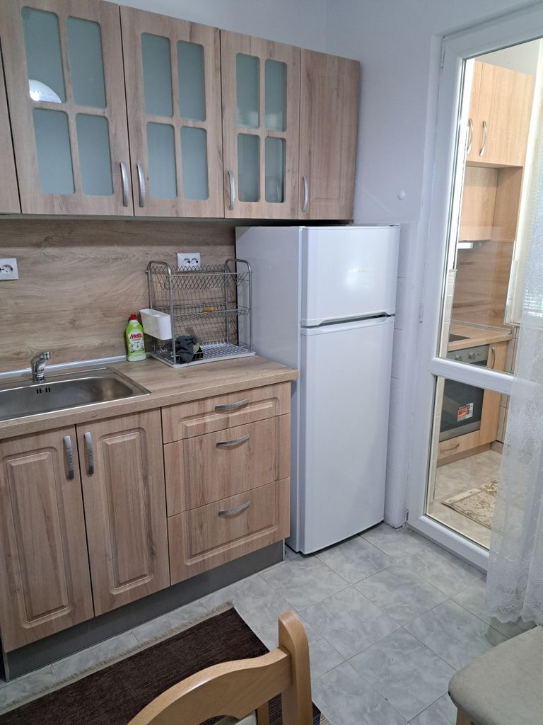 Дава се под наем Тристаен апартамент в Пловдив, Гагарин - 70 кв.м за 510 € - Снимка #7
