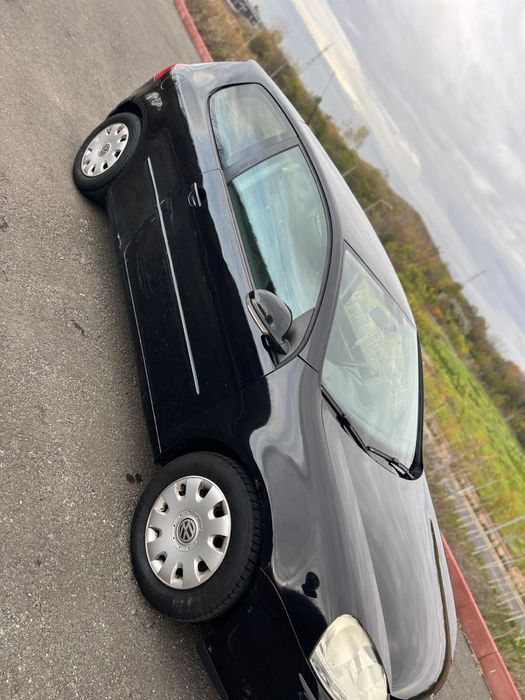 Vănd VW Golf 5 1.6 MPI GPL