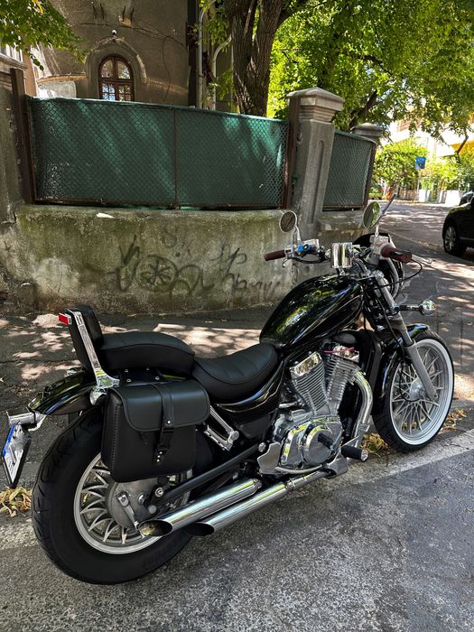 Suzuki Intruder VS700 Varianta Rara