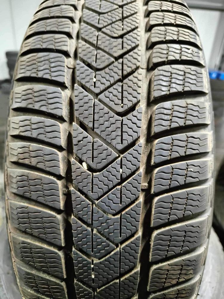 Зимни гуми 225/55R17 Pirelli Winter run flat