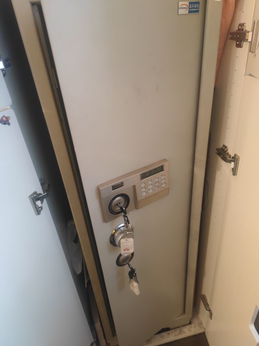 хозяйственный металлический ящик