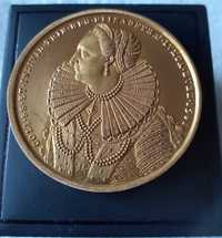 Златен медал от Университет