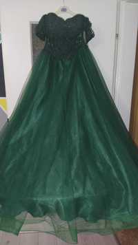 Бална рокля цвят зелен!