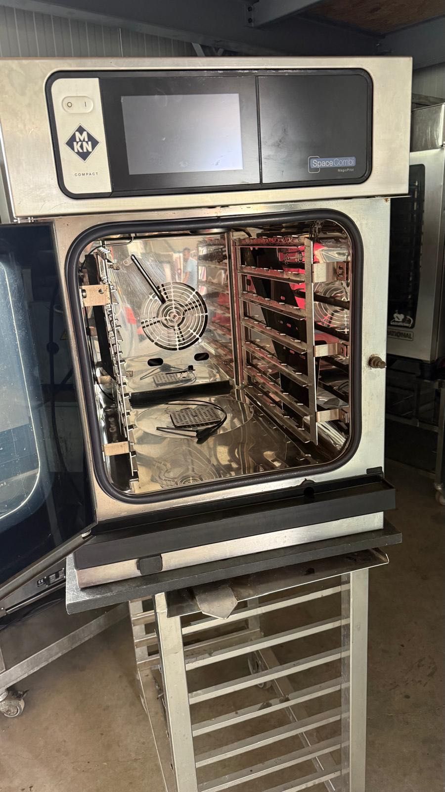 Cuptor gastronomic MKN space combi Magic pilot 6 tăvi 220v