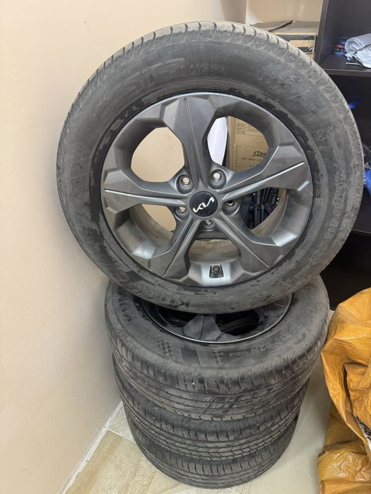 Продам комплект дисков размер R16, +резина летняя, + резина зимняя