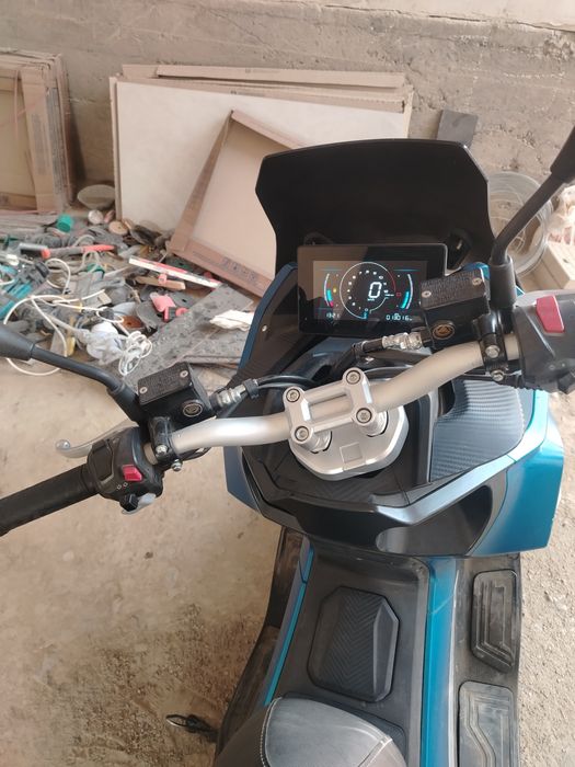 Скутер liyamotor