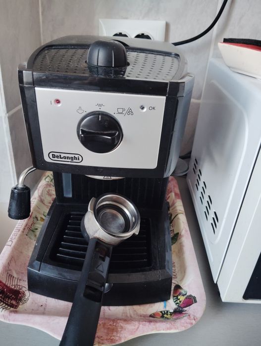 Vand espresor delonghi