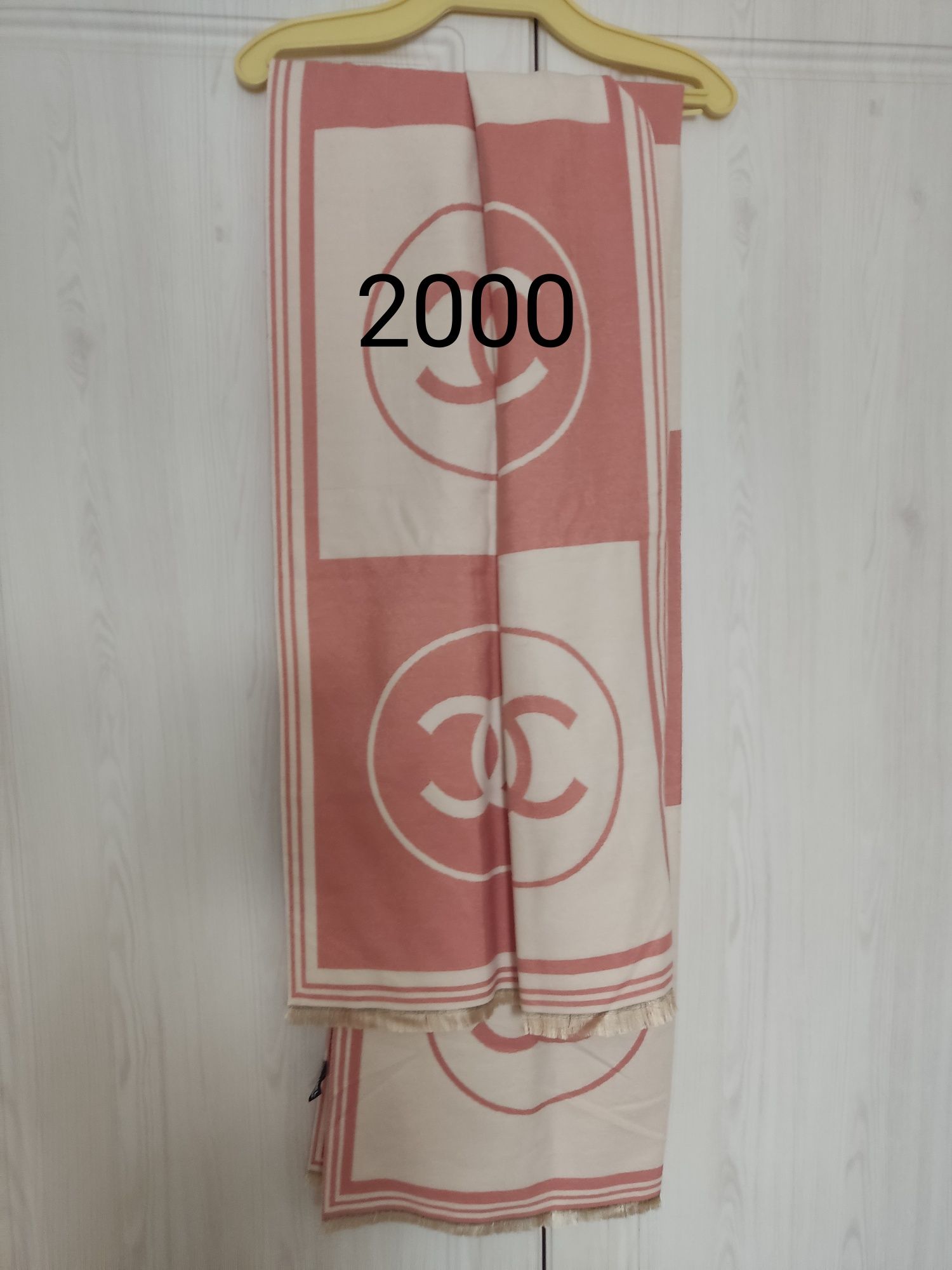 Продам 2 палантина и платок