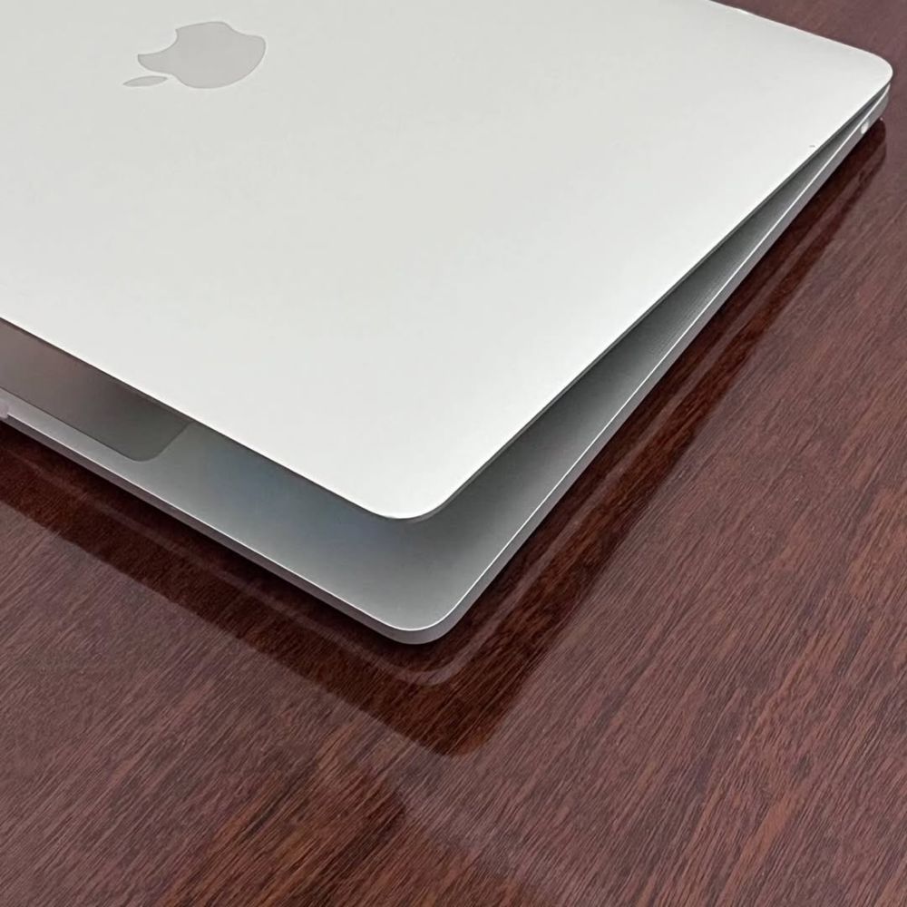 MacBook Pro M1 2020 | 8GB RAM | 512GB SSD | Ideal Holatda!
