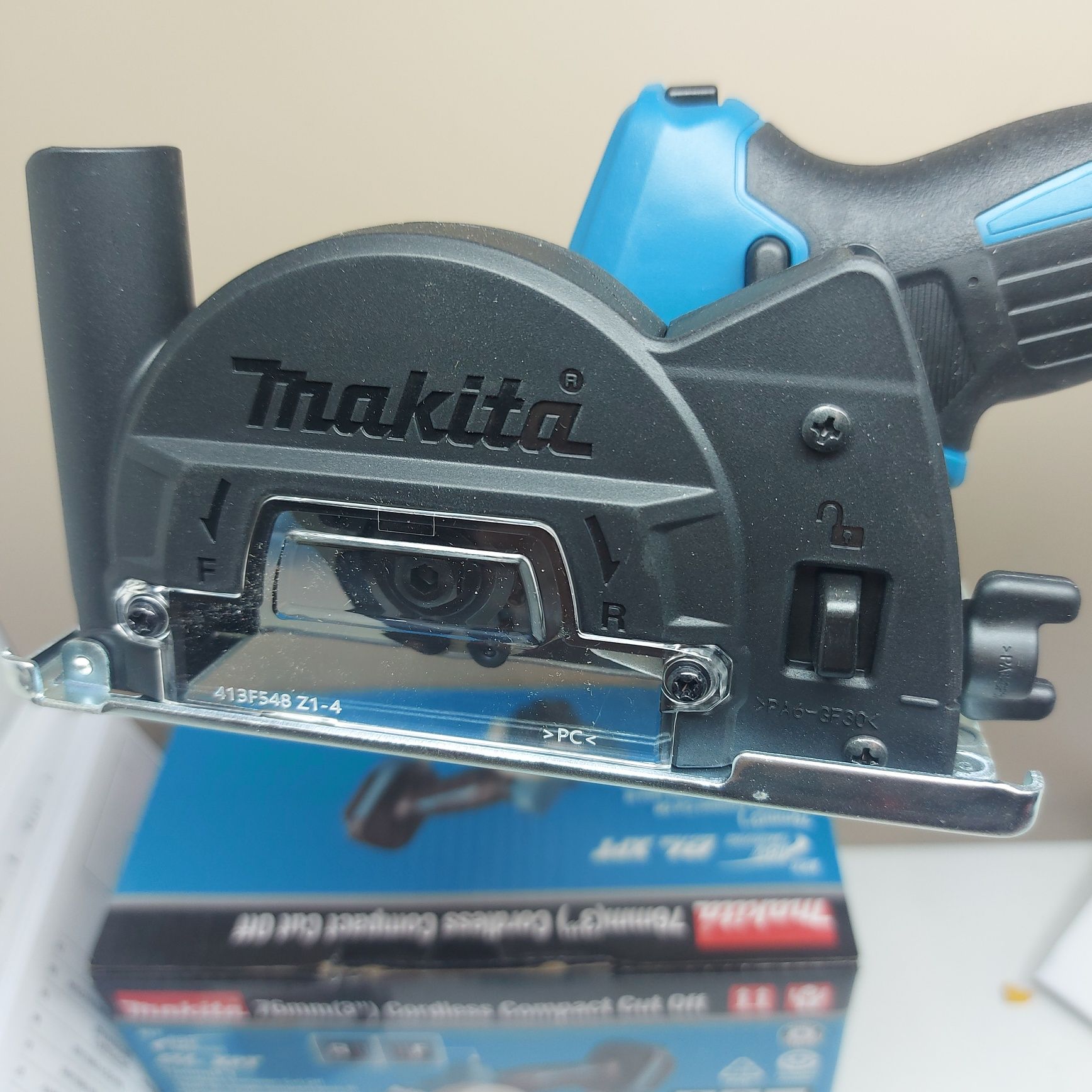 Акумулаторен ъглошлайф Makita DMC300Z 76 mm