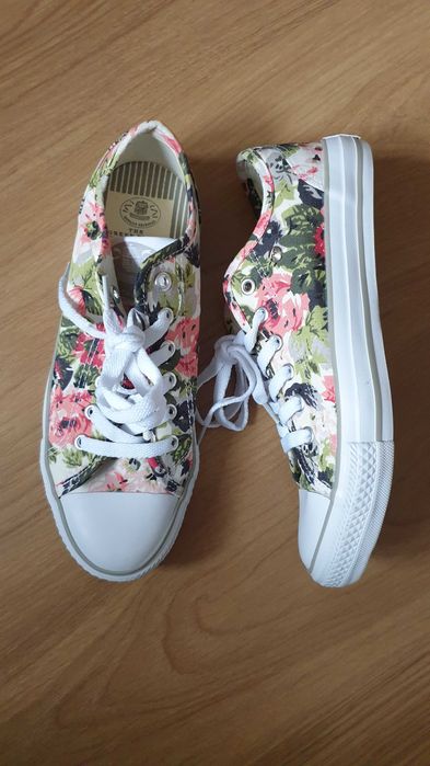 Tenisi Dunlop 38 ca noi, int. 24,5 cm