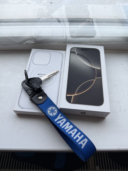 Продам Iphone 16 pro 256 gb