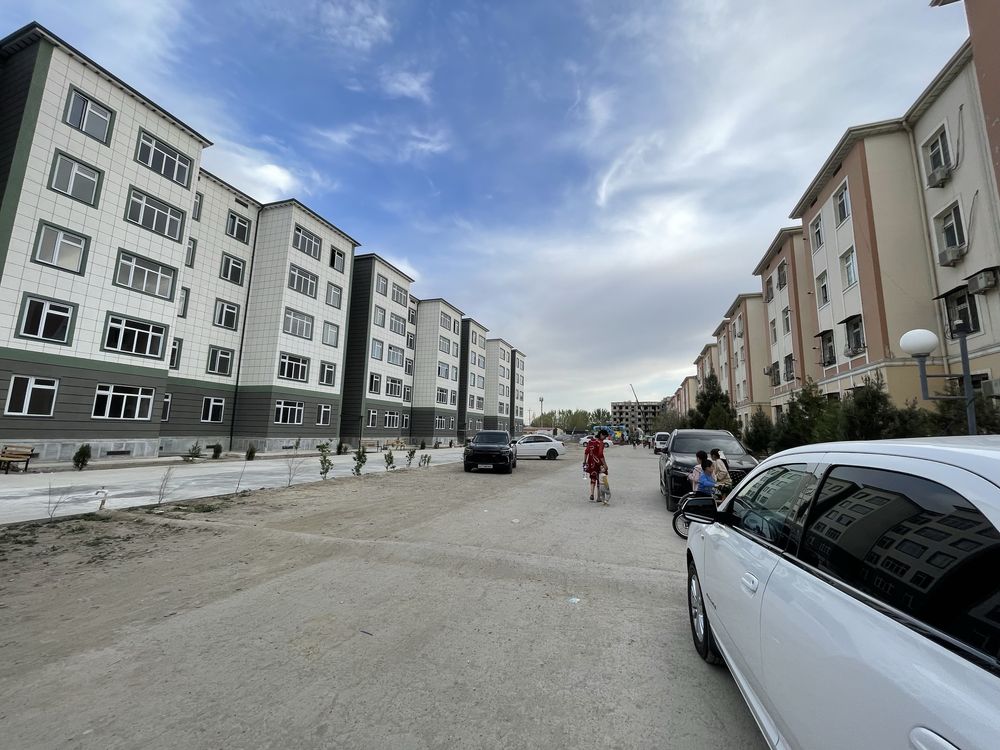 1/2 xona 2-qavatdan (5 etajlik dom) Regal hotel oldidagi domladan