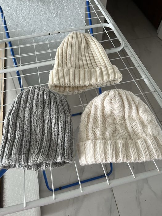 Отдам 3 шапочки