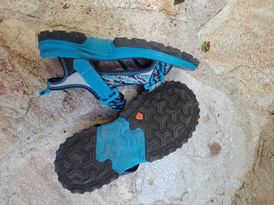 Пантофи KK 22 ном, чехли Defonseca 22 ном, сандали Quechua 32 ном