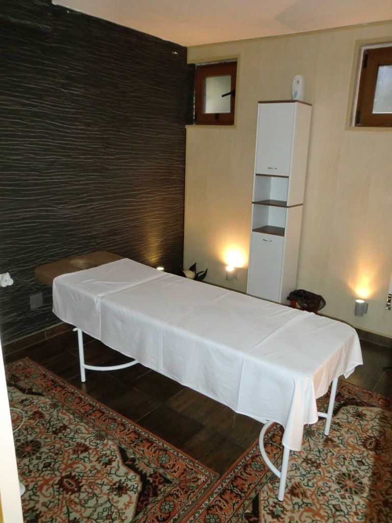 Продава се Хотел в Хисаря - 1000 кв.м за 1000 €/кв.м - Снимка #10