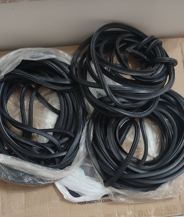 Резиновые подложки для двери