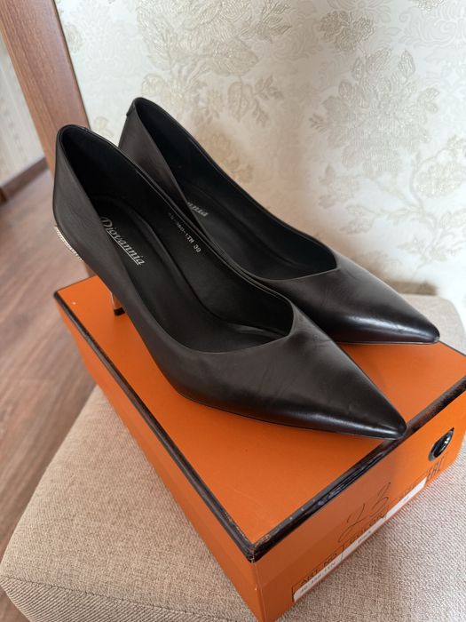 Продам туфли женские