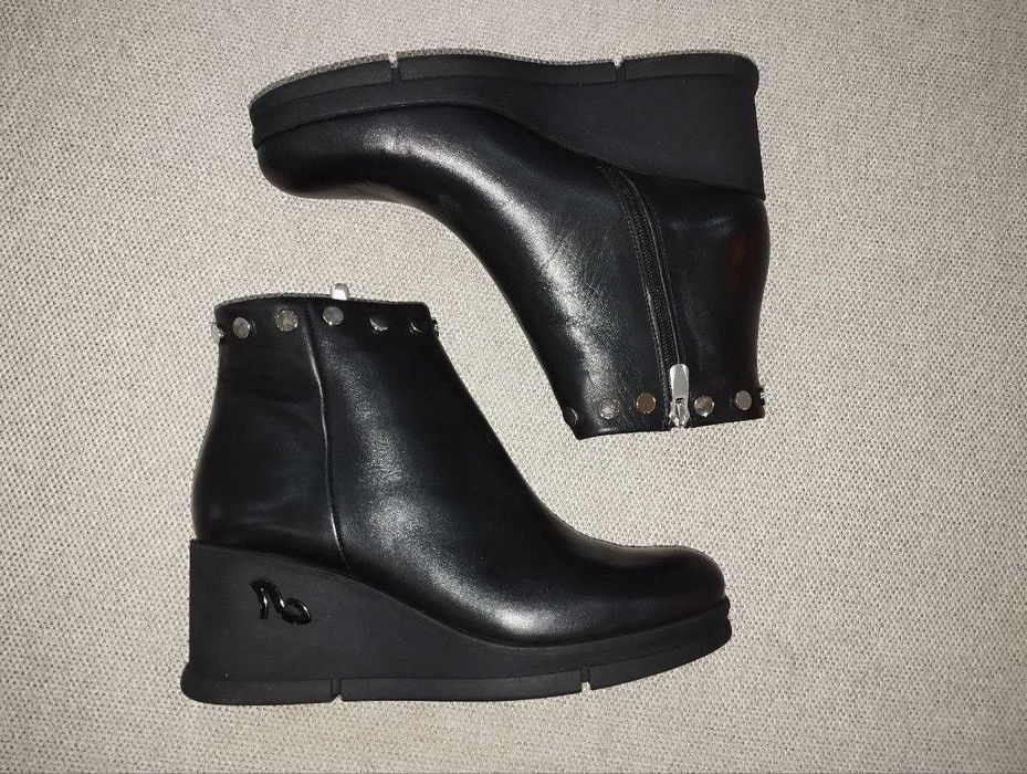 Женская обувь сапоги