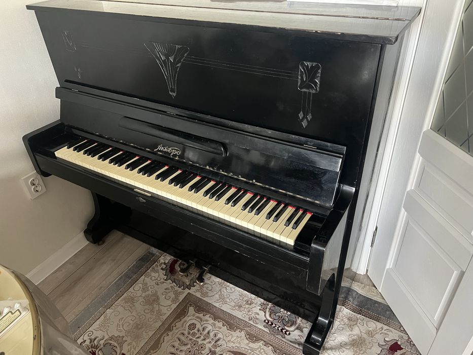 Дарю пианино Аккорд в хорошем состоянии