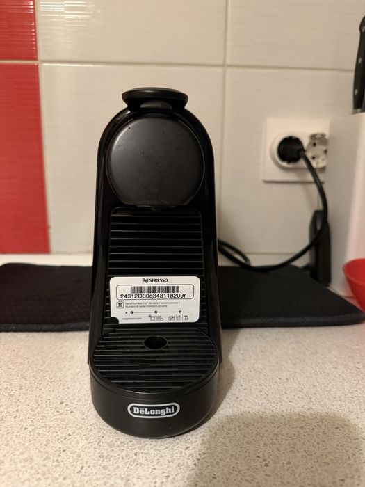 Nespresso Essenza Mini by De’Longhi, negru