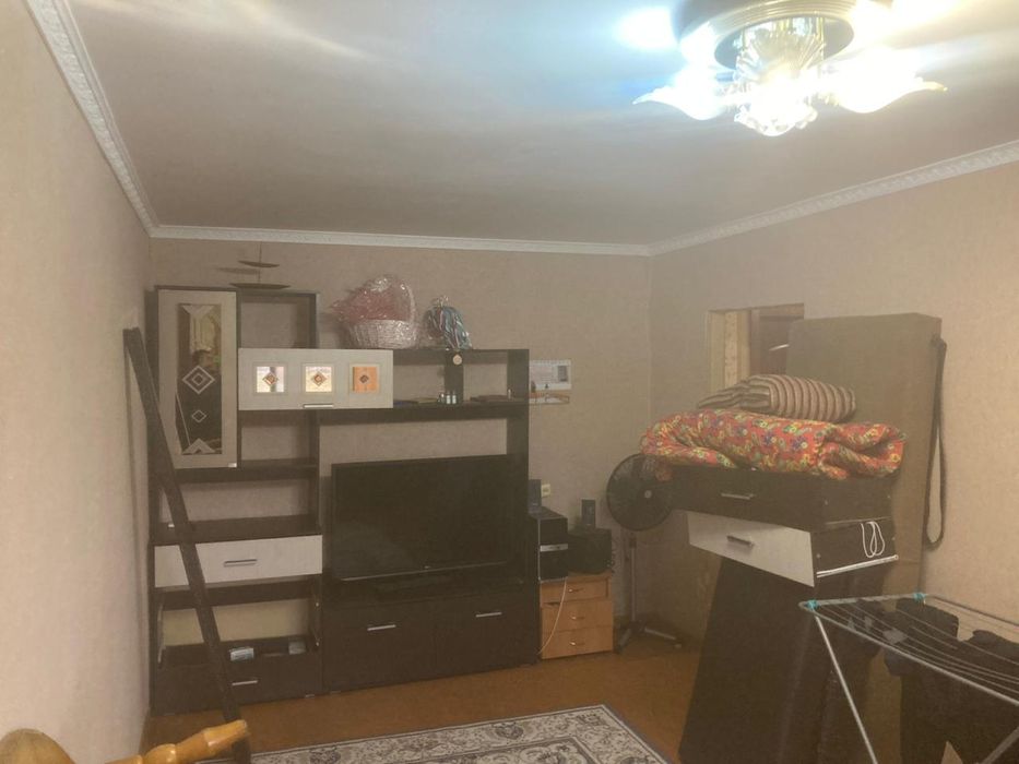 Продам двухкомнатную квартиру, на Ауэзова 89, 1 этаж .