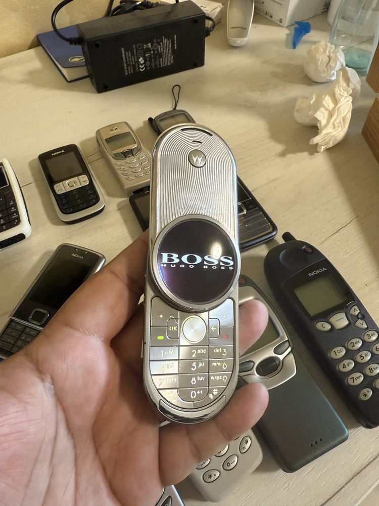 Vand telefoane nokia vitage pentru colectie