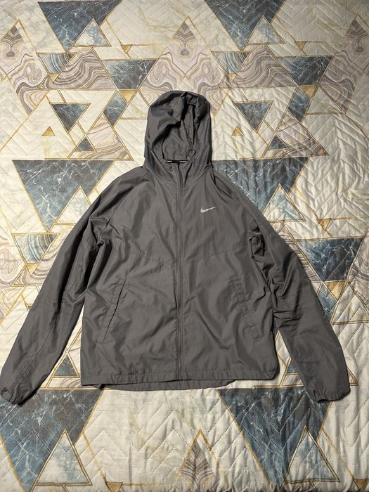 Nike - ветровка (за бягане)