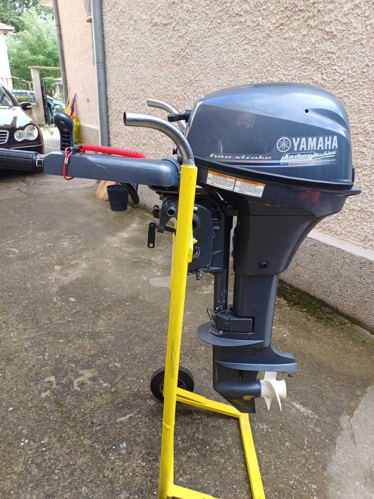 Извънбордов двигател YAMAHA
