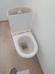 Продам унитаз без крышки рабочий