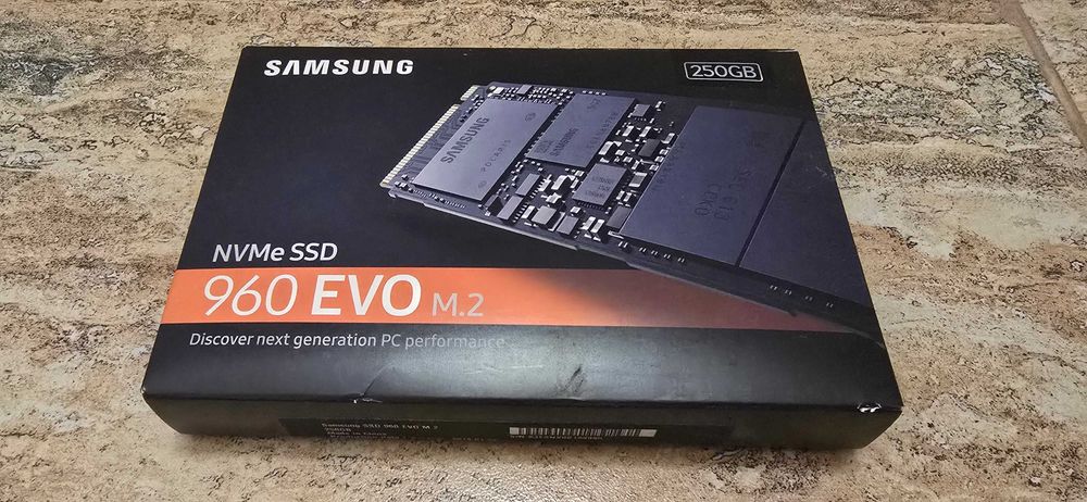 Samsung 960 EVO 250GB PCIe NVMe