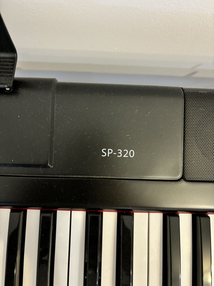 Pian Thomann SP-320