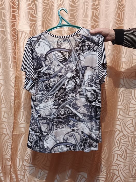 Продам туники каждую по 7000т торг уместен все хорошего качества