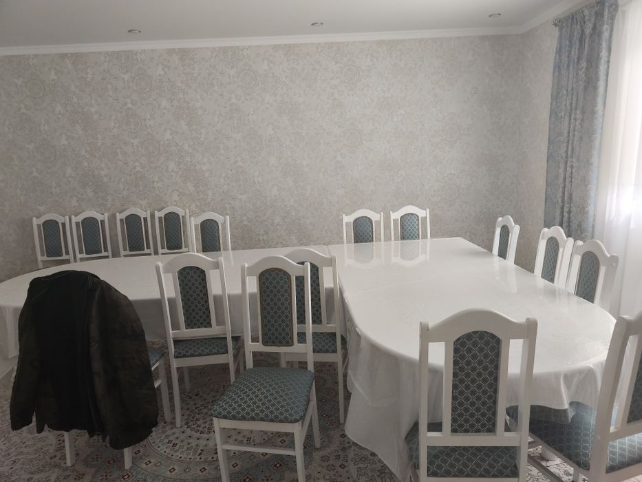 Продам стулья в гостиную  или кухню