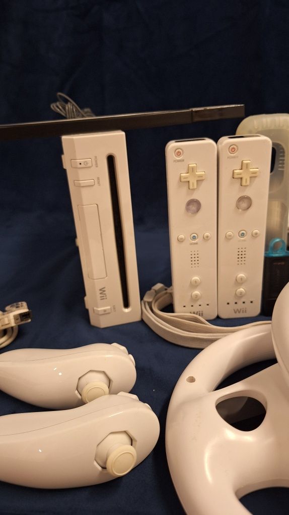 Nintendo Wii Modat+550 jocuri+2Manete+2Nunchuck+2Volane+Accesorii+HDMI