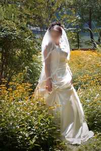 Элегантное свадебное платье.
