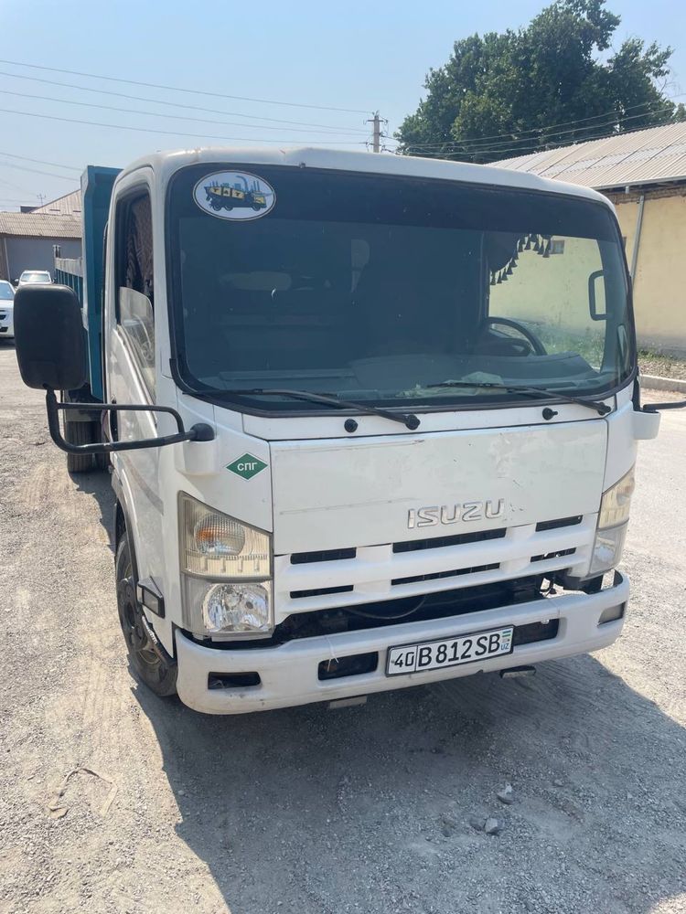 Isuzu   Самосвал срочно сотилади