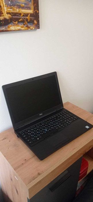 Лаптоп Dell Latitude 5590