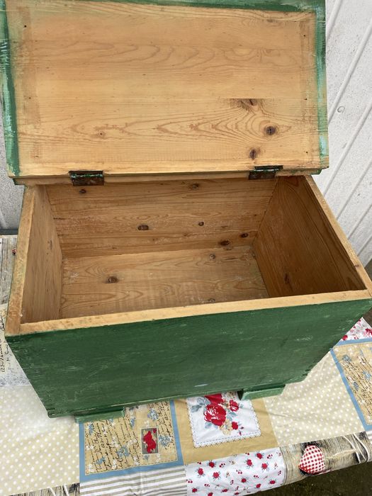 Ladă din lemn pentru faină