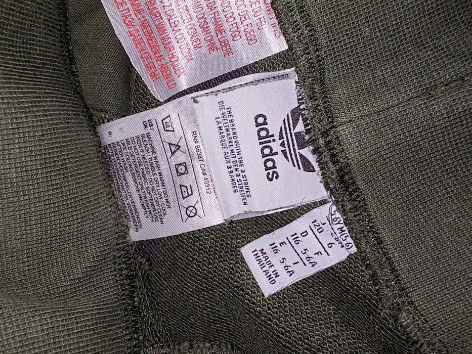 Compleu si pantaloni