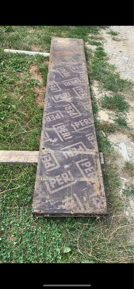 Vand cofraje metalice si tego peri