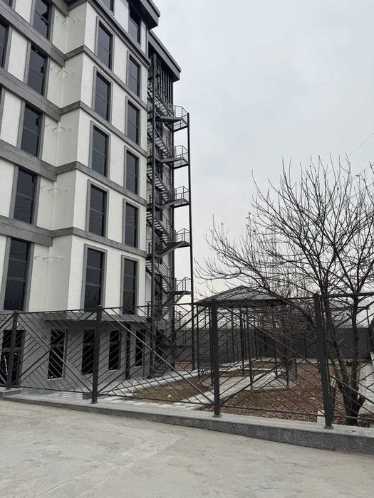 Аренда здания под учебный центр 2100 м², 6 этажей + цоколь  + школа