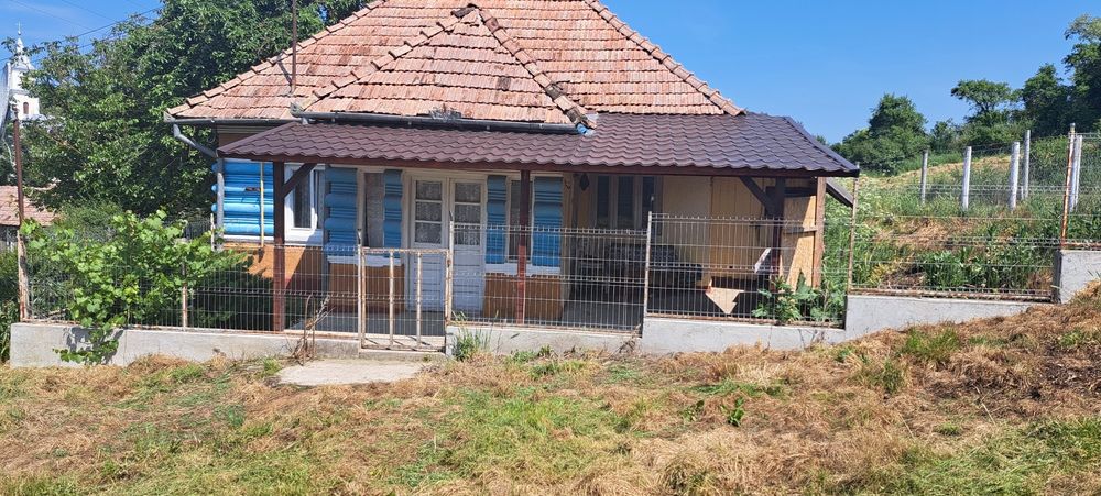 Casa de vânzare la țară